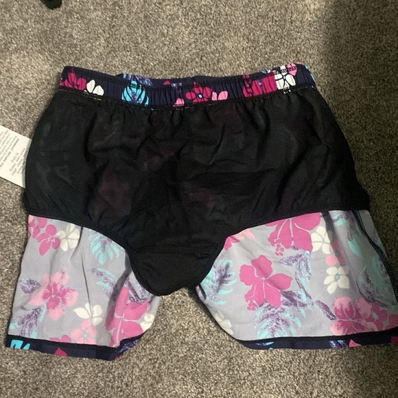 Women’s Swim Shorts Navy Blue Pink Floral sz 10 NWOT - Picture 3 of 4